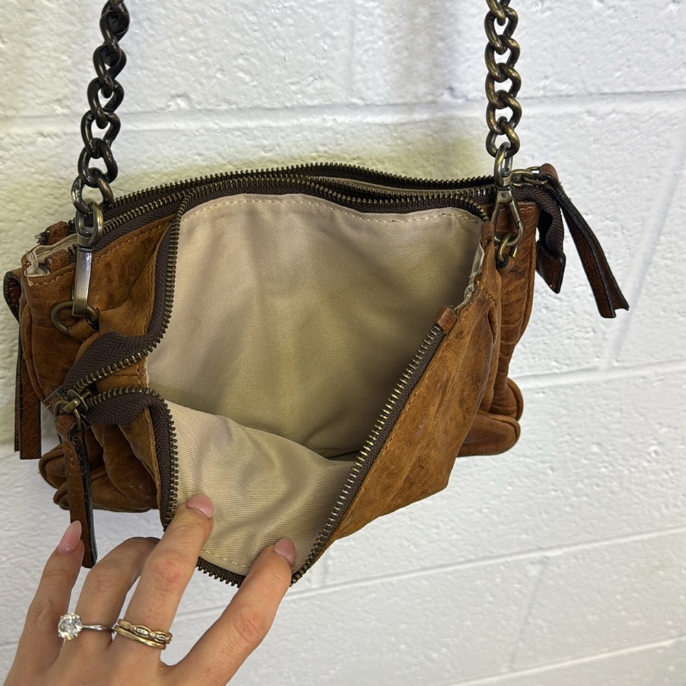 Vintage Brown Shoulder Bag with Chain Strap - Picture 7 of 12
